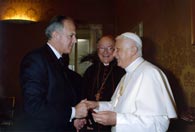 Papa Benedetto XVI riceve il Cavaliere Supremo a Castel Gandolfo - 